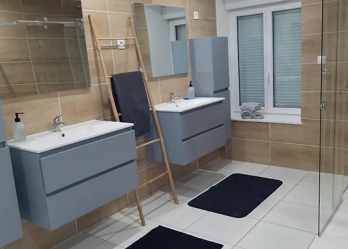 Dom wakacyjny Au Refuge Du Bonheur