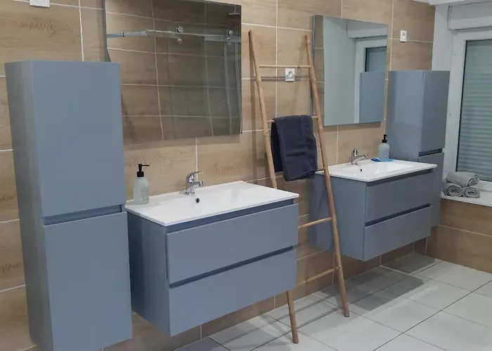 Holiday home Au Refuge Du Bonheur *